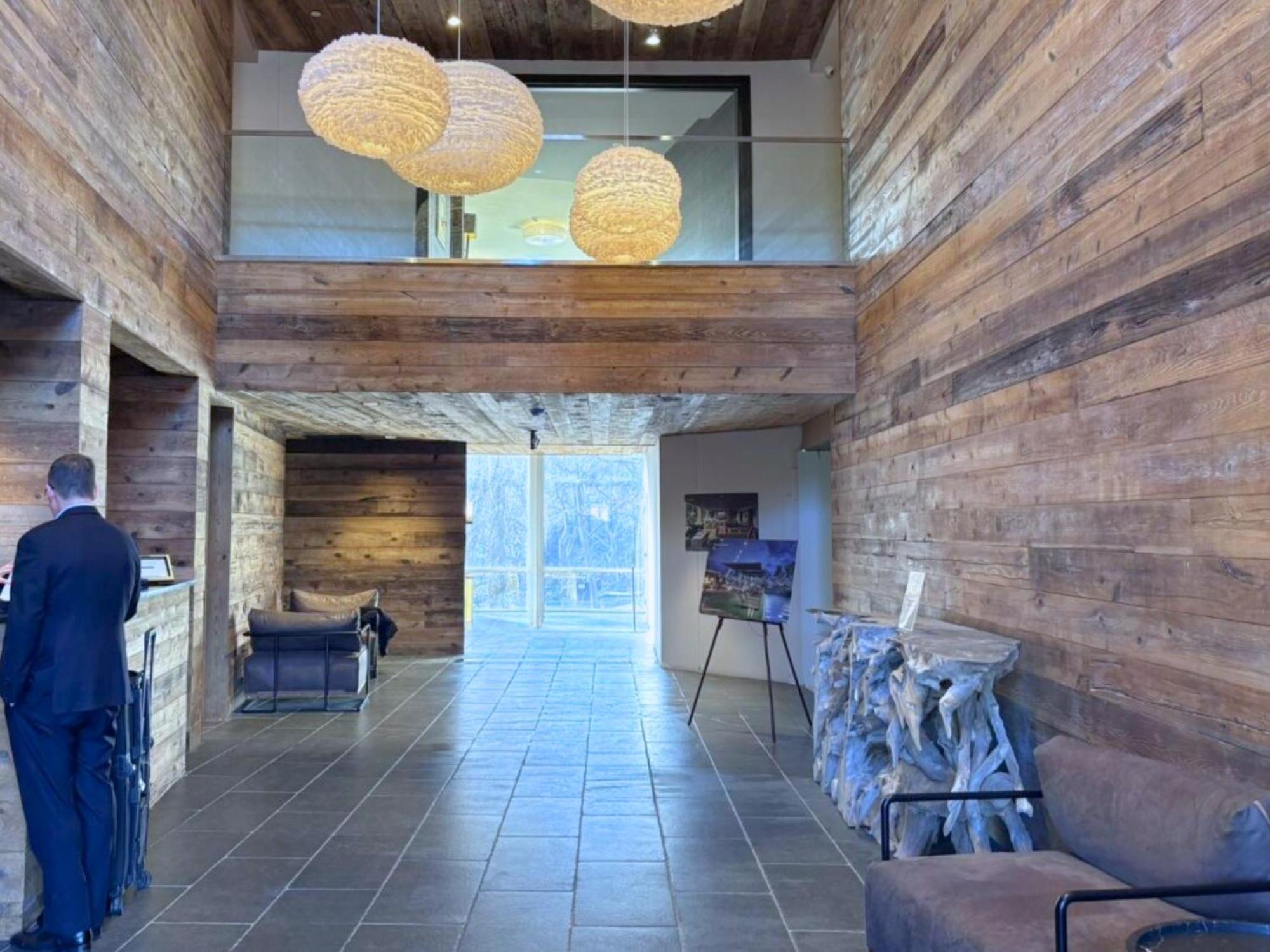 Hotel The Watershed Norwalk Exterior foto